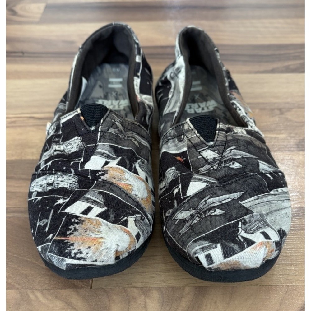 TOMS x LUCASFILM Star Wars Women's Canvas Slip-On Shoes Darth Vader Size 8